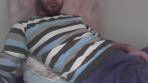 Snapshot of sweety_boy21 chatting on January 2025 03:29:02 PM sweety_boy21 online show from January 2025 03:29:02 PM