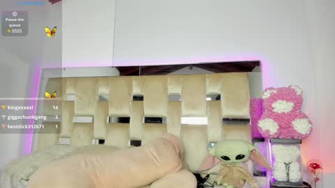  independent model  online show from January 2025 01:06:01 AM