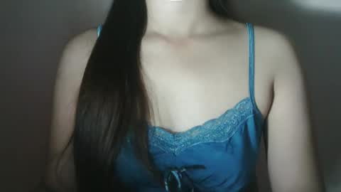 sweety_princess15 online show from October 2025 03:40:01 PM