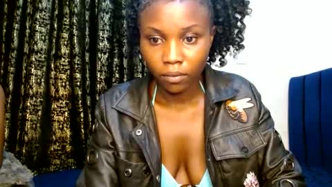 Snapshot of sweety_spixxy chatting on June 2026 02:25:02 AM Dolly online show from June 2026 02:25:02 AM