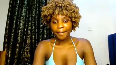 Snapshot of sweety_spixxy chatting on June 2026 04:02:02 PM Dolly online show from June 2026 04:02:02 PM