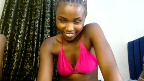 Snapshot of sweety_spixxy chatting on June 2026 12:26:02 PM Dolly online show from June 2026 12:26:02 PM