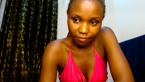 Snapshot of sweety_spixxy chatting on June 2026 11:37:01 PM Dolly online show from June 2026 11:37:01 PM