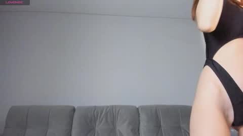 Vikky online show from October 2025 12:43:01 AM