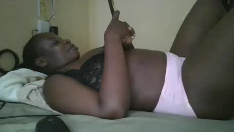 Snapshot of sweetyass25 chatting on October 2025 07:26:02 PM sweetyass25 online show from October 2025 07:26:02 PM