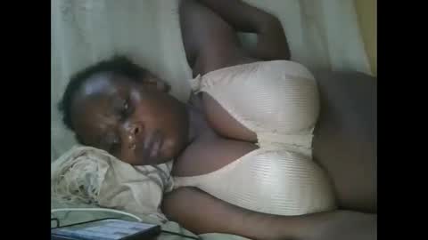 Snapshot of sweetyass25 chatting on November 2025 07:03:01 PM sweetyass25 online show from November 2025 07:03:01 PM