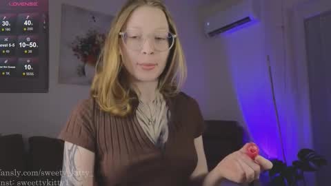 Snapshot of sweetykitty_x chatting on February 2026 10:41:01 AM Jenny give it a sub online show from February 2026 10:41:01 AM