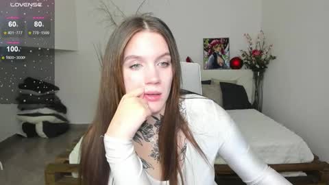 Snapshot of sweetyladiy chatting on October 2025 09:42:02 AM Aiza online show from October 2025 09:42:02 AM