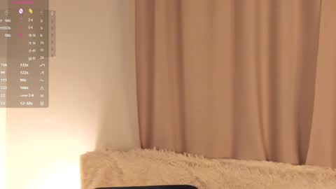 Snapshot of sweetyoops chatting on April 2026 10:37:02 PM Astrid online show from April 2026 10:37:02 PM