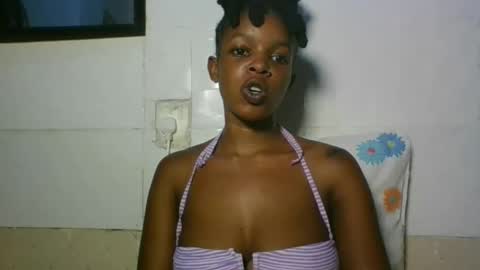 Snapshot of sweetz_candice chatting on November 2025 09:03:01 PM sweetz_candice online show from November 2025 09:03:01 PM