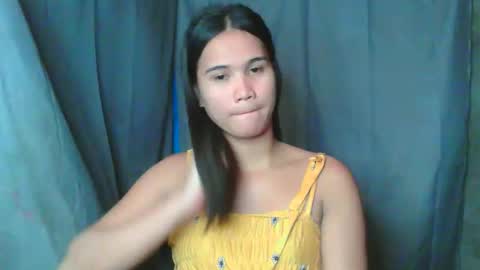 Snapshot of swettie_rhea chatting on April 2026 02:41:01 PM Rhea online show from April 2026 02:41:01 PM