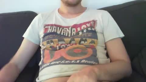 Snapshot of swim_696969 chatting on December 2024 06:02:02 PM M online show from December 2024 06:02:02 PM