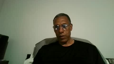 swimmerbod2495 online show from June 2026 01:00:01 AM