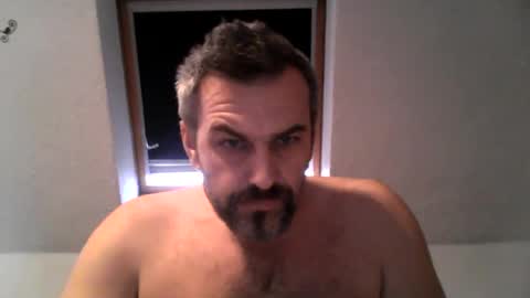 swinger_men_austria online show from February 2026 07:01:01 AM