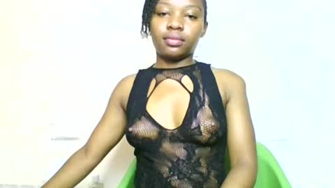 Snapshot of swit_candy chatting on June 2026 04:43:02 AM Candy online show from June 2026 04:43:02 AM