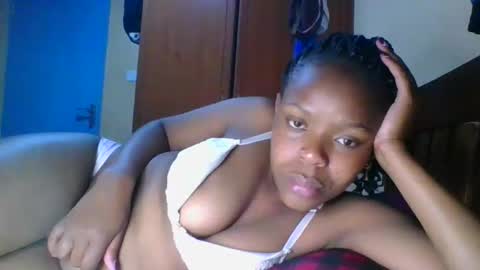Snapshot of swit_seduction chatting on May 2026 11:18:02 AM swit_seduction online show from May 2026 11:18:02 AM