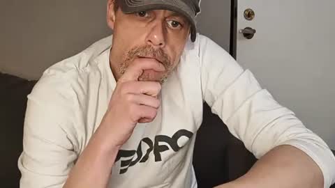 swontguy2025 online show from March 2025 07:03:01 AM