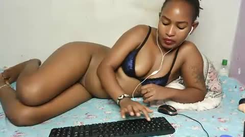 swt_bby online show from May 2026 11:12:02 PM