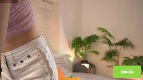 Snapshot of swtty_meivi chatting on November 2025 06:35:02 AM MEI online show from November 2025 06:35:02 AM