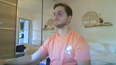 Snapshot of syl092 chatting on November 2025 10:37:01 AM syl092 online show from November 2025 10:37:01 AM