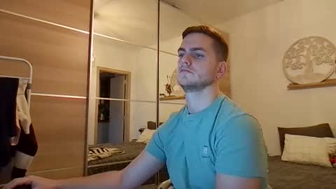 Snapshot of syl092 chatting on December 2025 05:08:02 PM syl092 online show from December 2025 05:08:02 PM