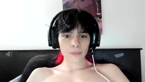 Snapshot of sylasfrost chatting on December 2025 10:28:01 PM sylasfrost online show from December 2025 10:28:01 PM