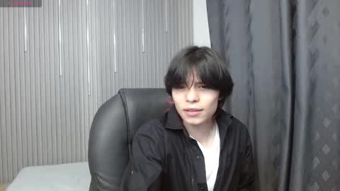 Snapshot of sylasfrost chatting on March 2026 01:33:02 AM sylasfrost online show from March 2026 01:33:02 AM