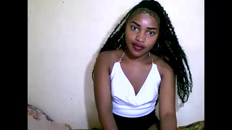 sylviasexy27 online show from December 2024 05:38:01 AM