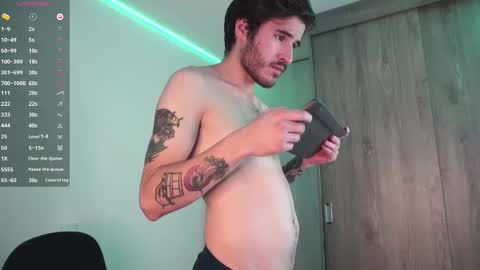 Snapshot of t0ny_wylie chatting on December 2024 07:35:02 AM t0ny_wylie online show from December 2024 07:35:02 AM