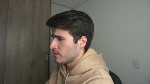 Snapshot of t0ny_wylie chatting on February 2025 10:32:01 PM t0ny_wylie online show from February 2025 10:32:01 PM