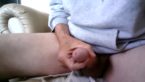 Snapshot of t11gger2 chatting on October 2025 02:59:01 PM James online show from October 2025 02:59:01 PM