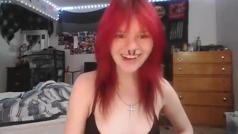 Snapshot of t3mpor4rybliss chatting on December 2025 05:58:02 AM t3mpor4rybliss online show from December 2025 05:58:02 AM