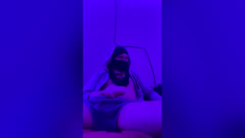 Snapshot of t_wilo chatting on February 2026 12:51:02 AM t_wilo online show from February 2026 12:51:02 AM