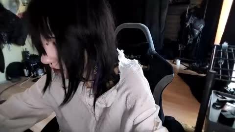 Lina online show from February 2026 11:06:02 AM