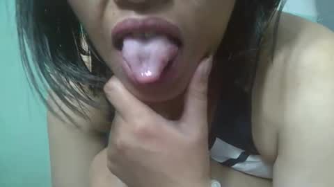 Snapshot of tahiniah chatting on October 2025 06:19:02 AM tahiniah online show from October 2025 06:19:02 AM