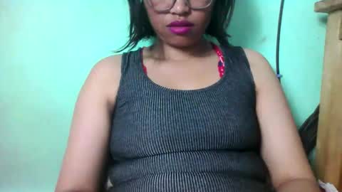 Snapshot of tahiniah chatting on November 2025 04:56:01 AM tahiniah online show from November 2025 04:56:01 AM