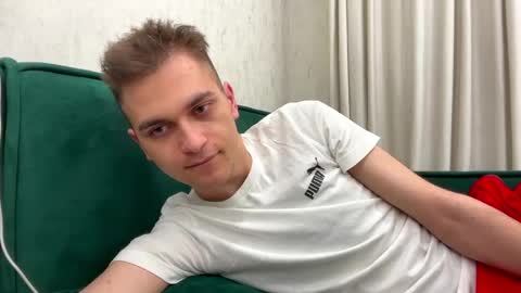 Snapshot of tai_fun chatting on May 2026 06:07:02 AM Alex online show from May 2026 06:07:02 AM