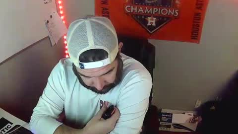 TaintNuzzler online show from February 2025 07:05:01 AM