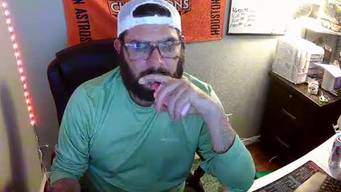 TaintNuzzler online show from September 2025 08:20:02 AM