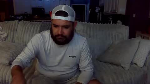 TaintNuzzler online show from October 2025 07:06:02 AM