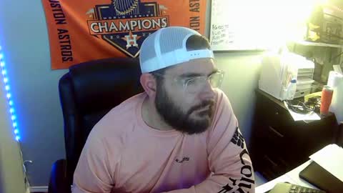 TaintNuzzler online show from October 2025 08:25:02 AM