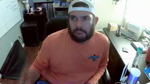 TaintNuzzler online show from November 2025 07:06:02 AM