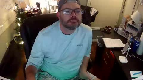 TaintNuzzler online show from December 2025 11:54:01 PM