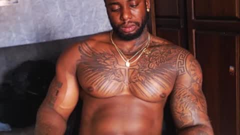 Tairon Tucke online show from December 2024 05:52:02 PM