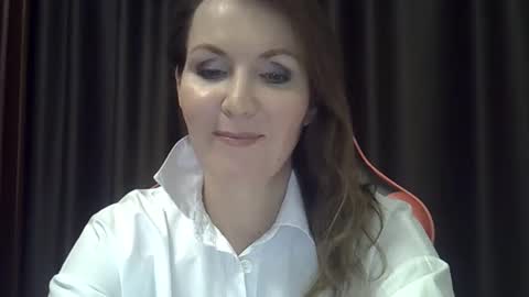 taisialucky77 online show from December 2025 08:15:02 PM