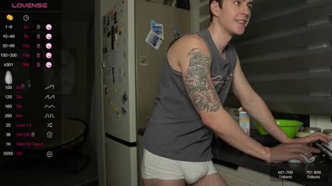 Snapshot of taisonbrownx chatting on November 2025 03:51:01 AM Taison online show from November 2025 03:51:01 AM