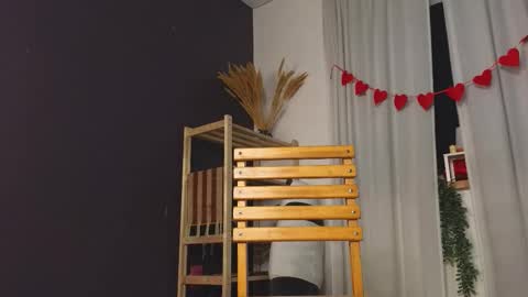 Snapshot of taissa_farmiga chatting on February 2026 03:23:01 PM Lizzy online show from February 2026 03:23:01 PM