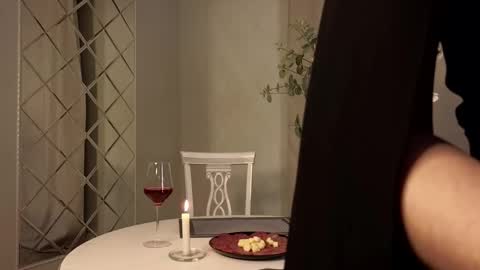 Molly online show from January 2026 12:37:01 AM