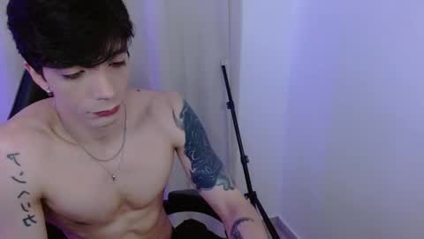 takeru___ online show from November 2025 05:48:02 PM