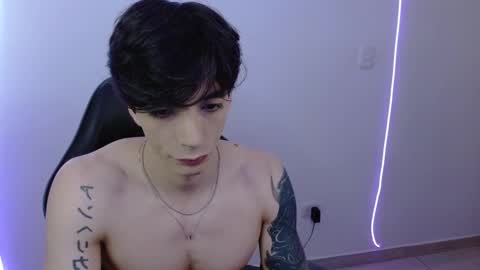 takeru___ online show from December 2025 02:14:02 PM